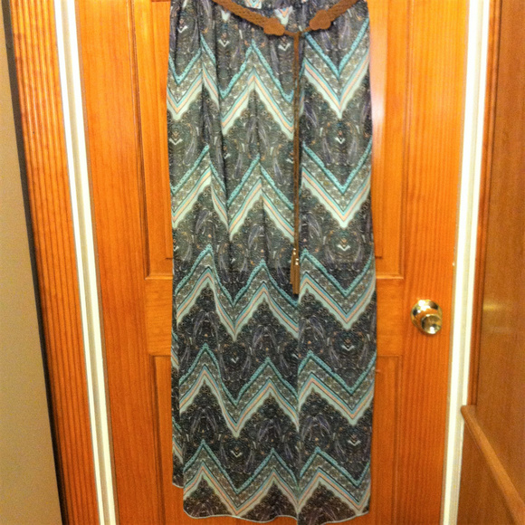 No Boundaries Maxi Dress Paisley pattern - Picture 6 of 9